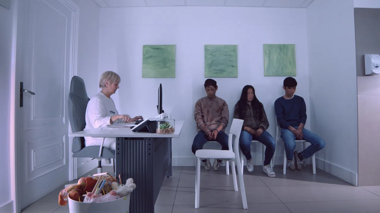 Hijos del olvido backdrop