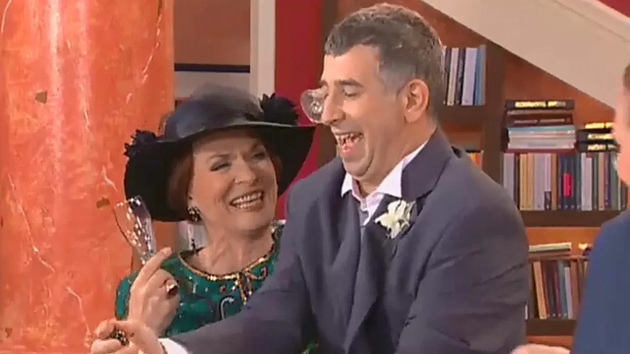 Εκπαιδεύοντας τον Μπάμπη backdrop