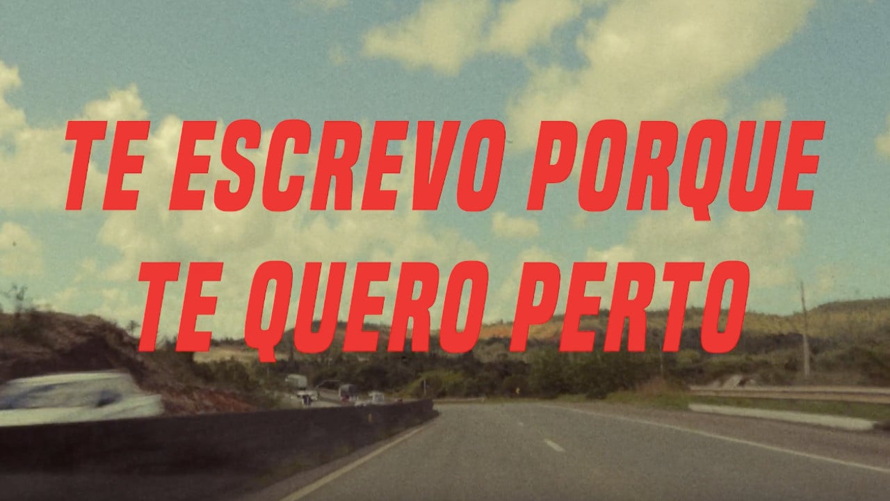 Te Escrevo Porque Te Quero Perto backdrop