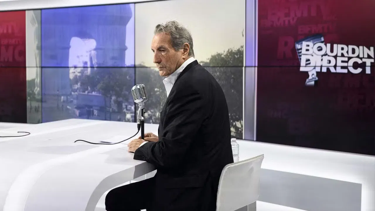 Bourdin Direct backdrop