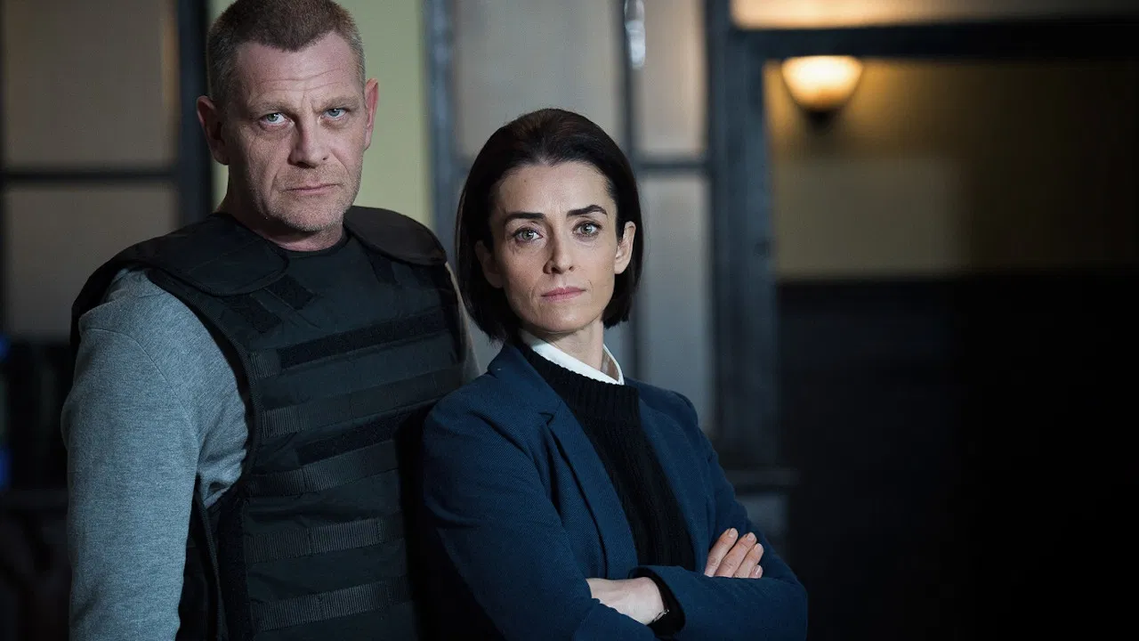 Отдел Издирване backdrop