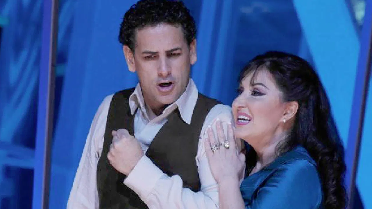 Donizetti: Lucia di Lammermoor backdrop