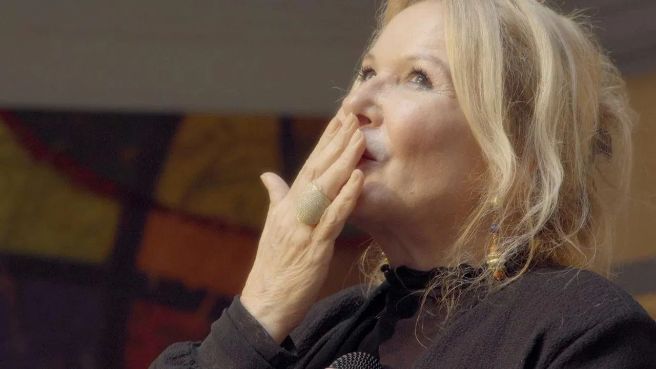 Raymonde El Bidaoia backdrop