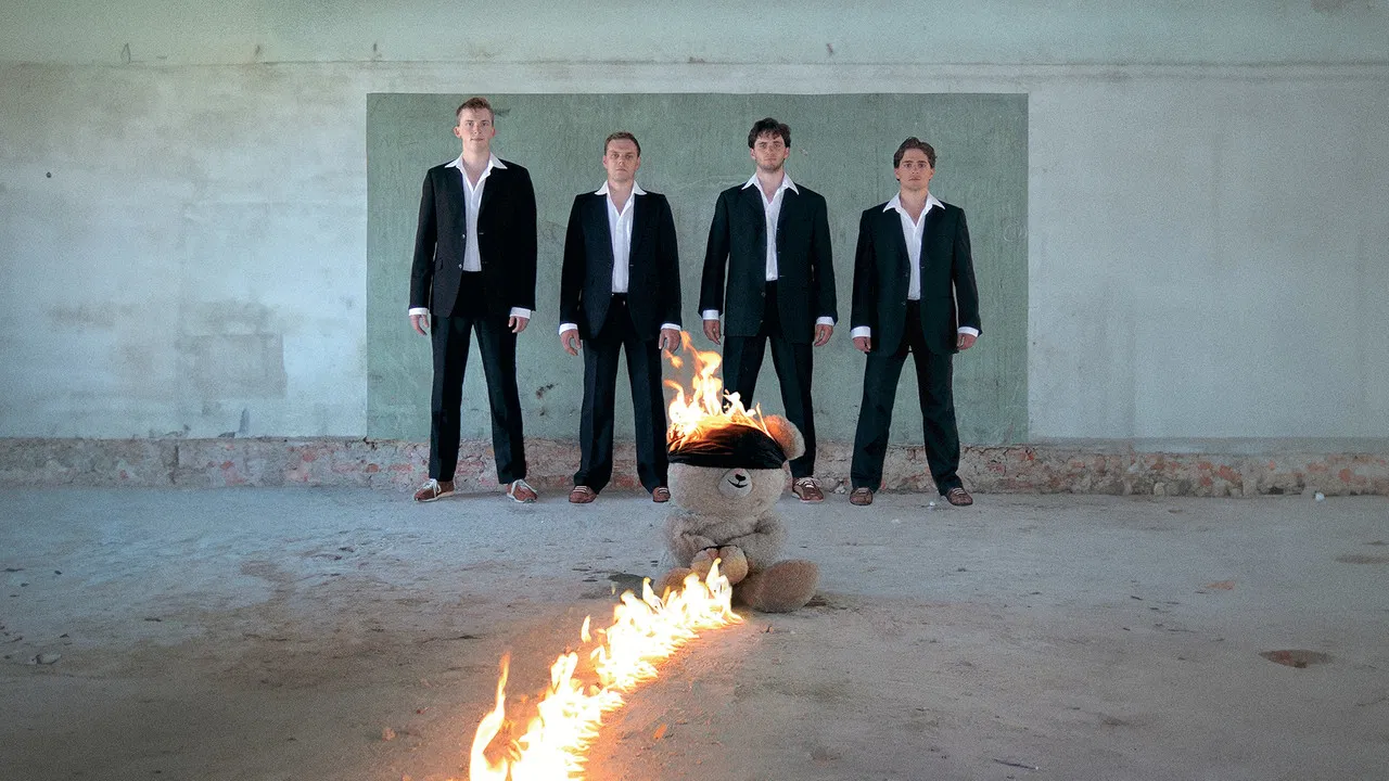 Neveneffecten - Zinloos Geweldig backdrop