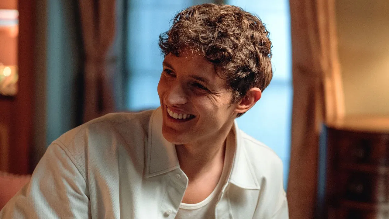 ‎Déambulations : Aliocha Schneider à l'Hôtel Grand Mazarin backdrop