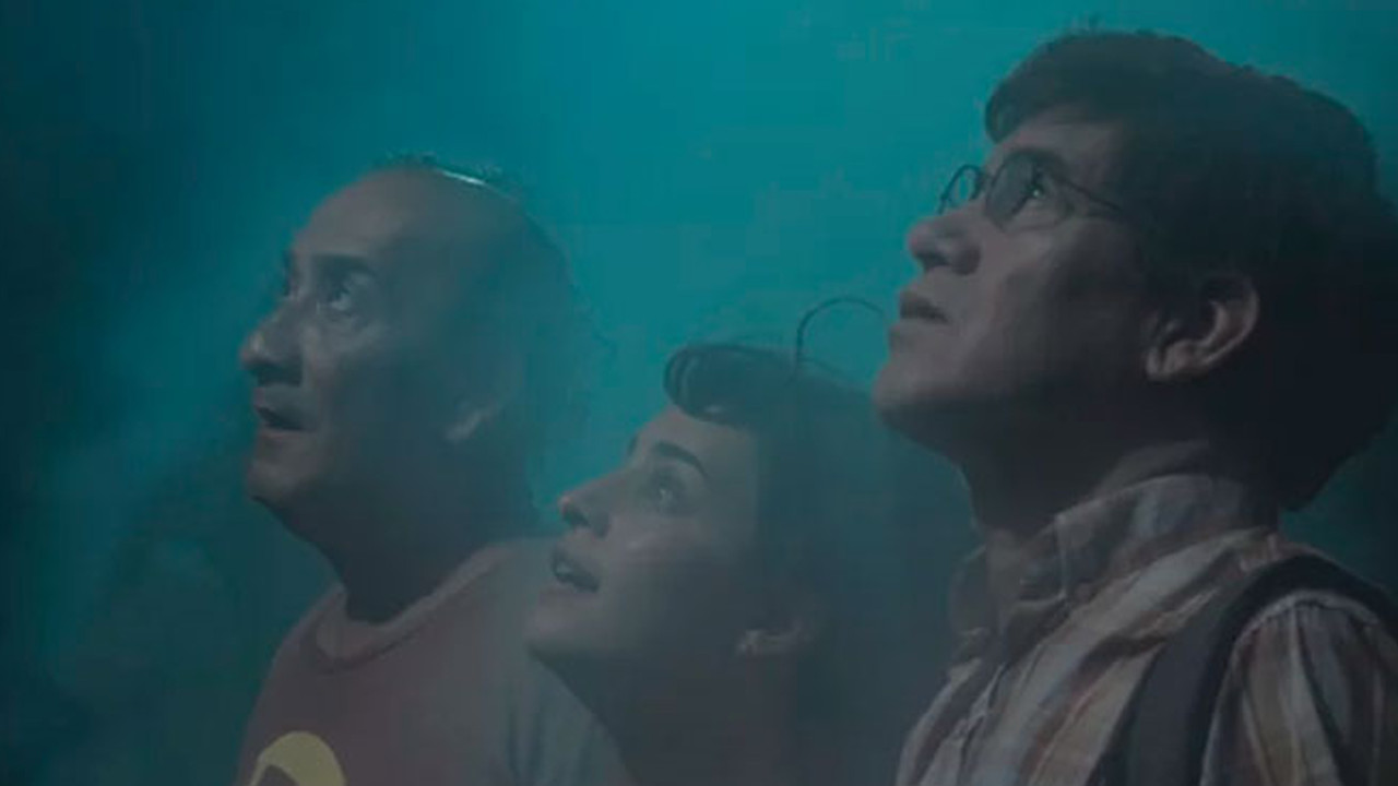 La luz mala backdrop