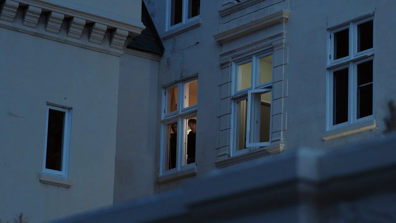 Free Bench Must Pick Up Today backdrop