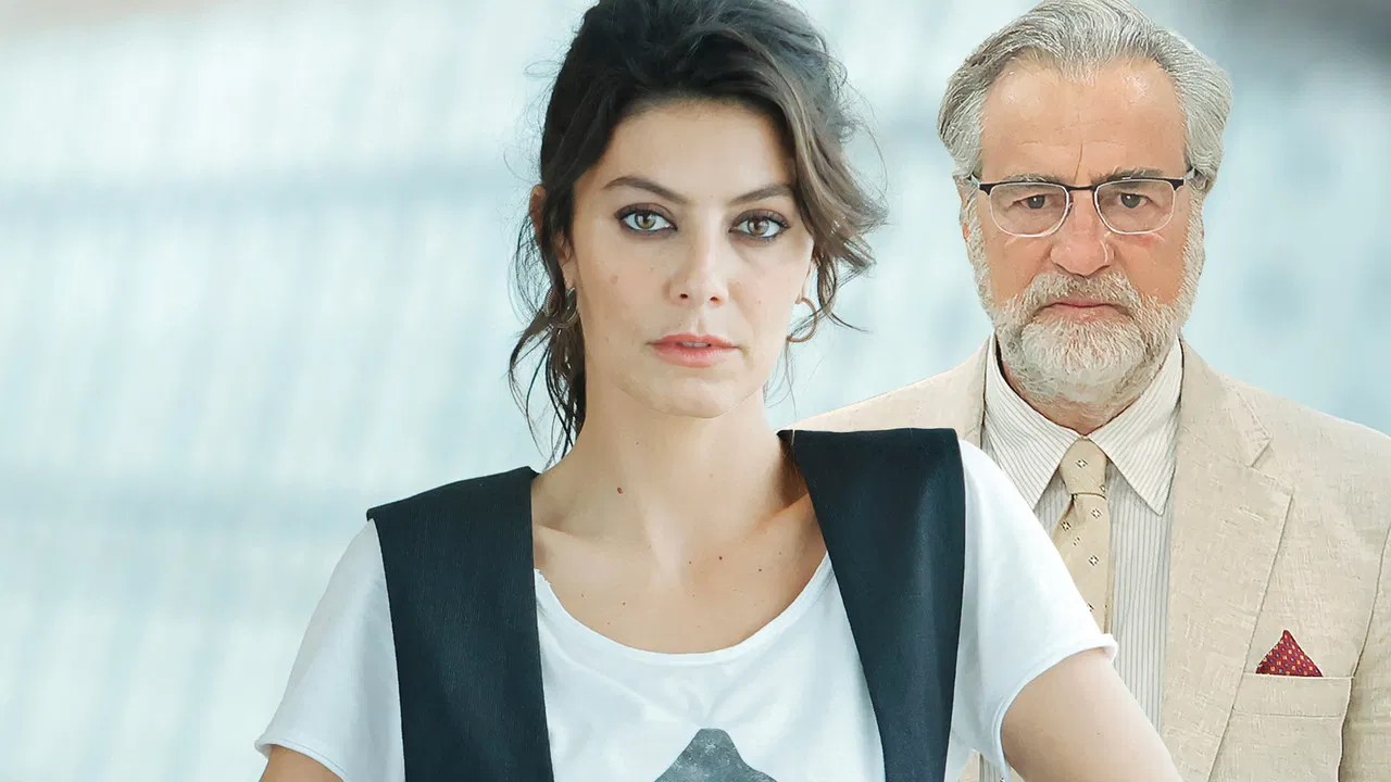 Doppio gioco backdrop