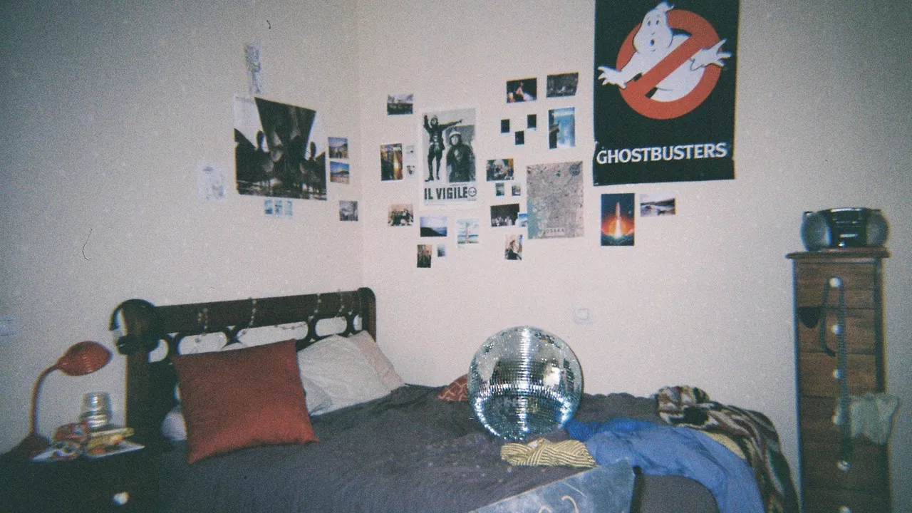 Quiero k vengas backdrop