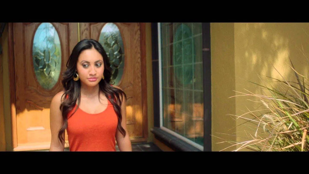 Beyond Paradise backdrop