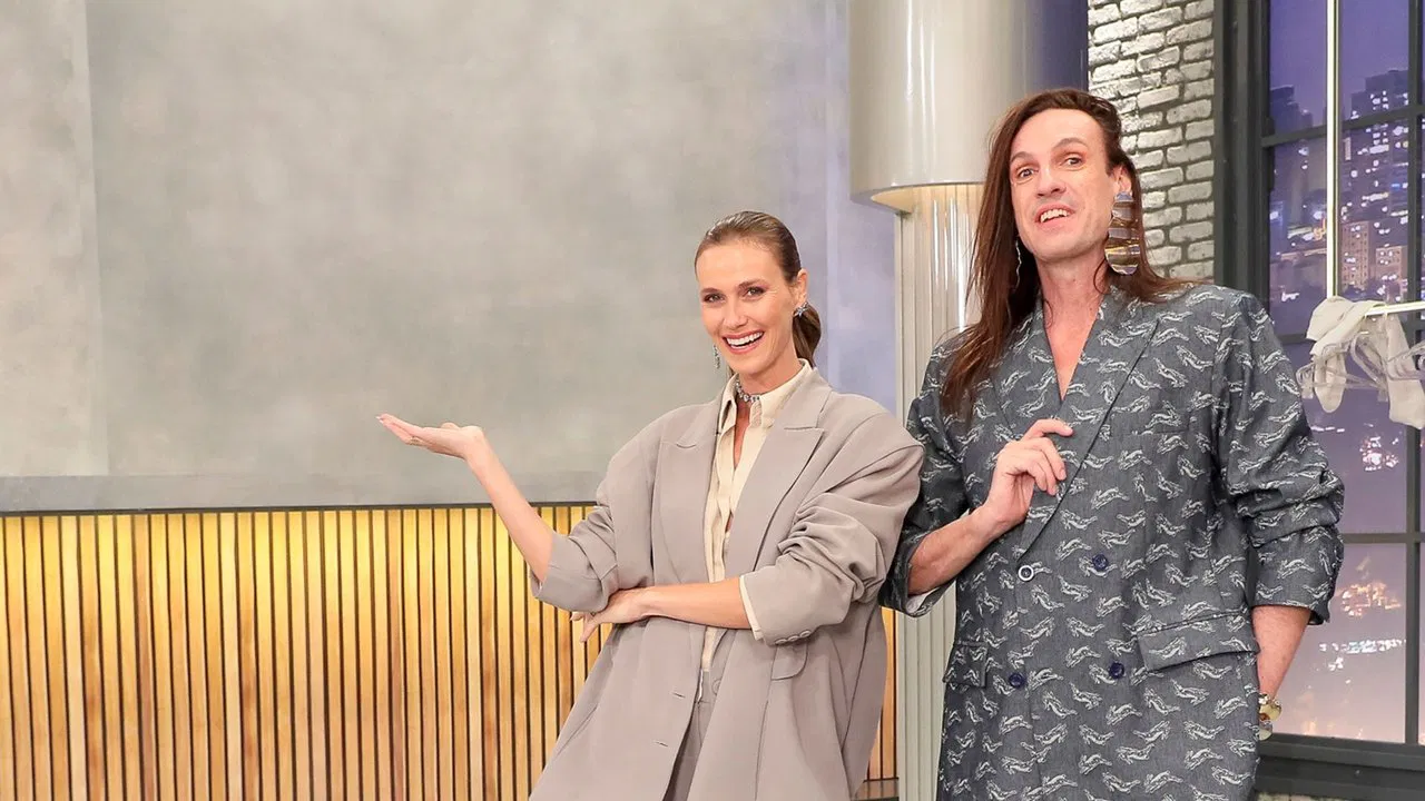 Esquadrão da Moda backdrop