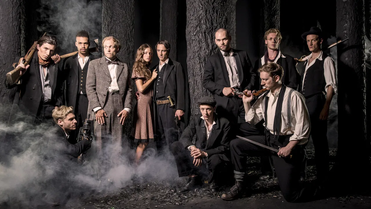 Die Räuber backdrop