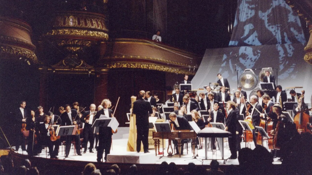 Shadows – Genesis of Heinz Holliger’s “Violin Concerto, Hommage to Louis Soutter” backdrop