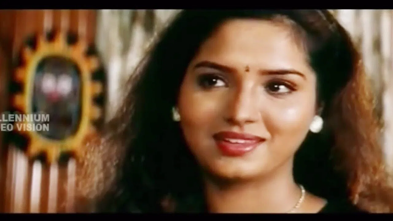 Malabaril Ninnoru Manimaaran backdrop