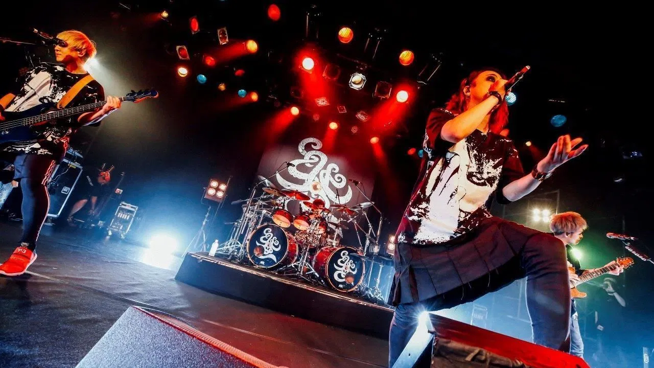 MUCC - World Tour Final Nippon Budokan 666 backdrop