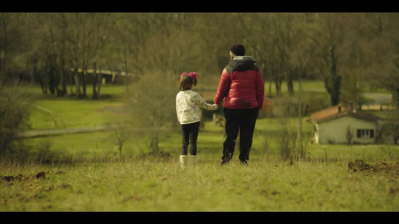 Lueur d'Enfance backdrop
