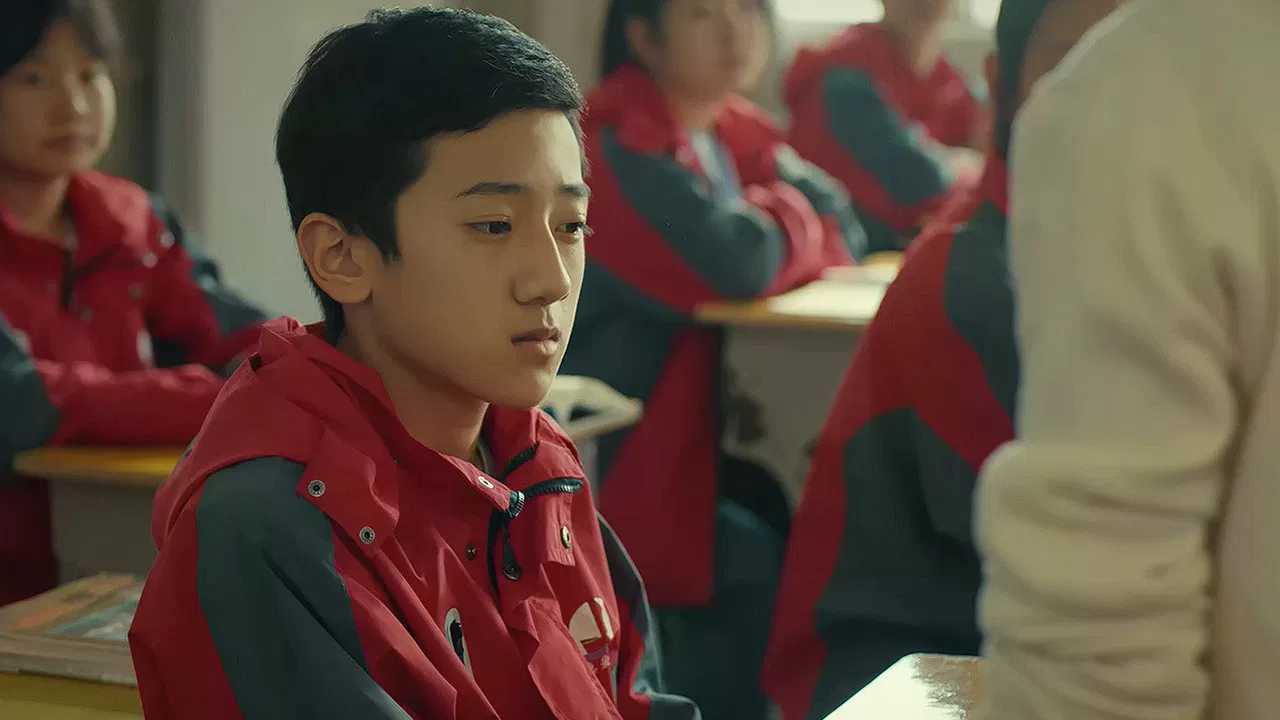 谁的青春不带伤 backdrop