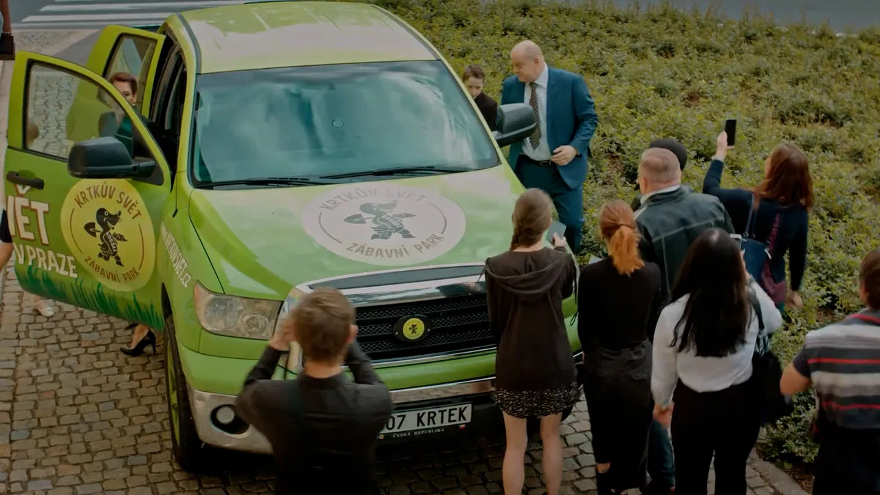 Mole's world backdrop