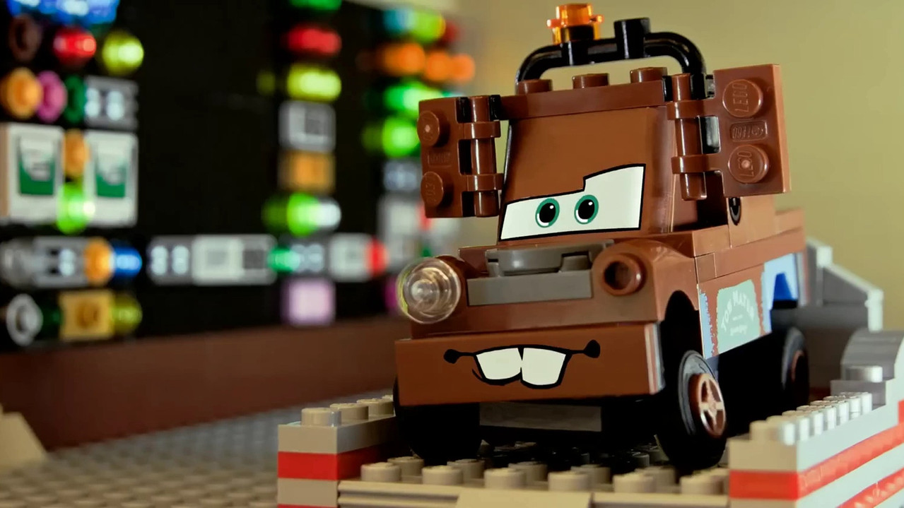 Mater's Brick Tales: The Great Race Case backdrop