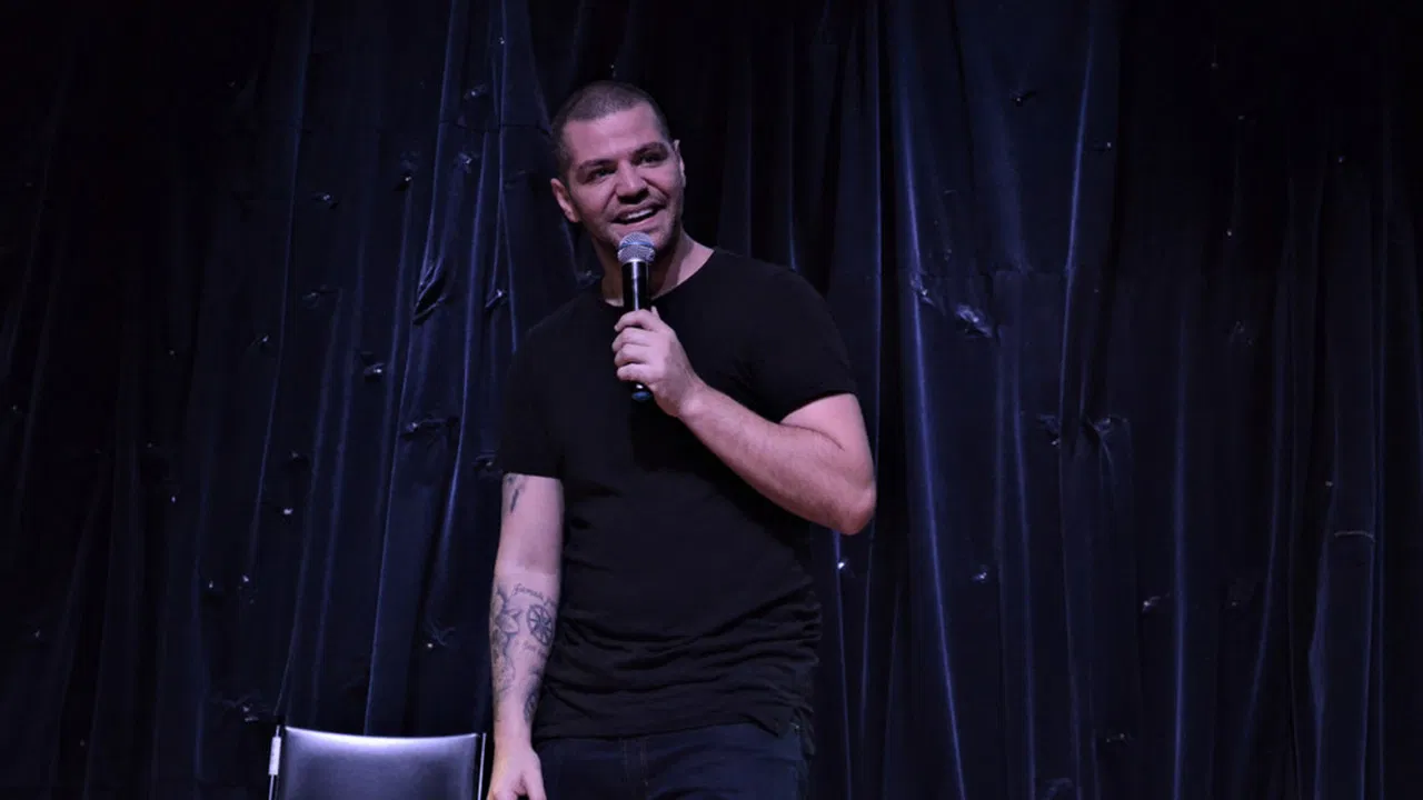 Victor Sarro: O Que Você Não Vê Na TV backdrop