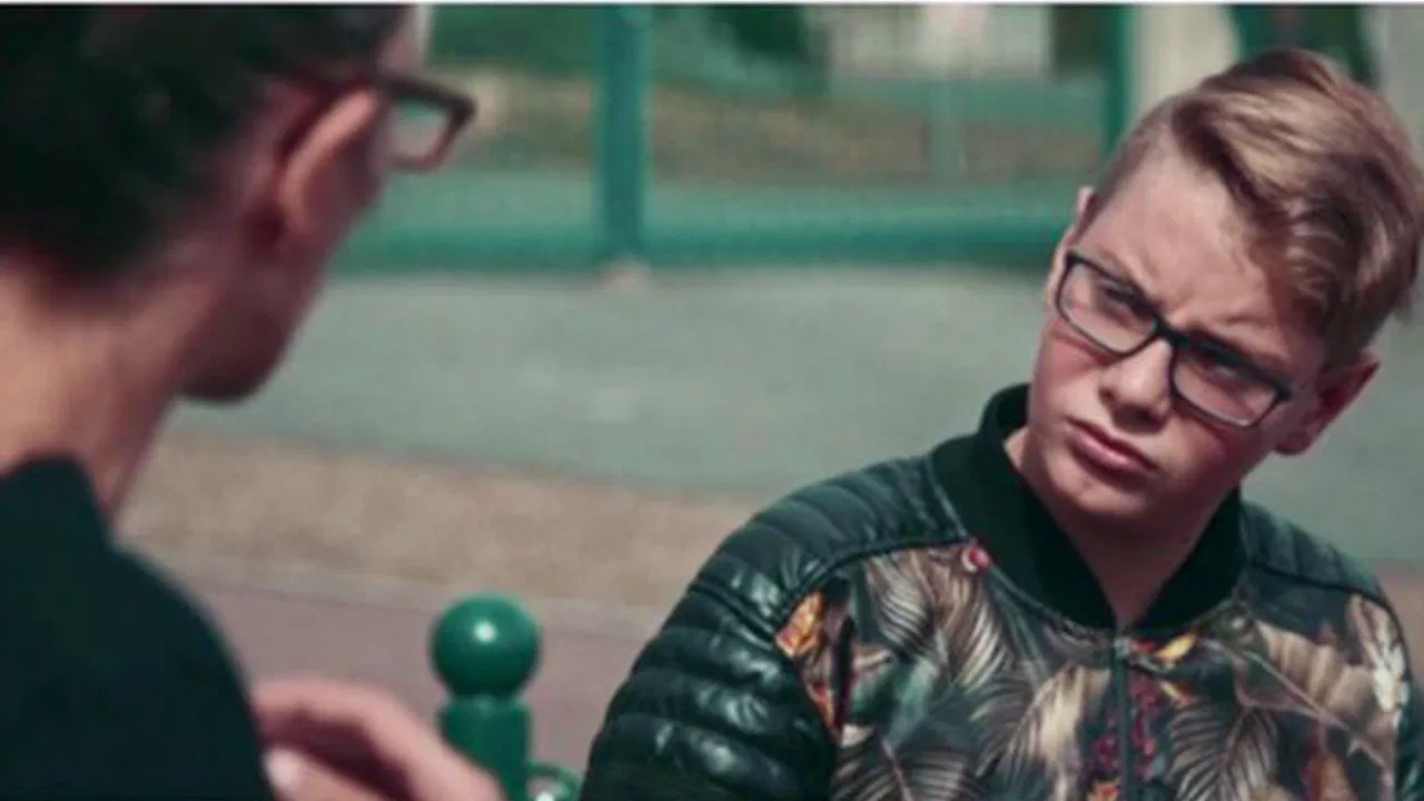 Itinéraire d'un enfant placé backdrop