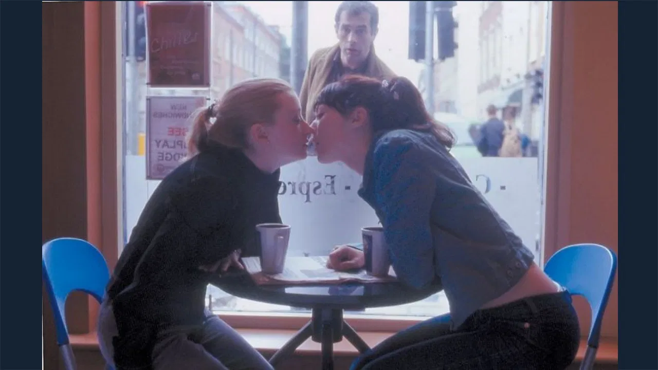 Goldfish Memory backdrop