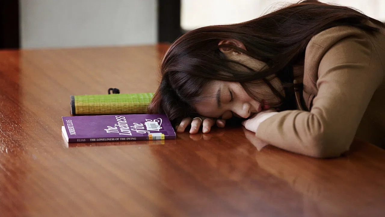 Nobody's Daughter Haewon backdrop