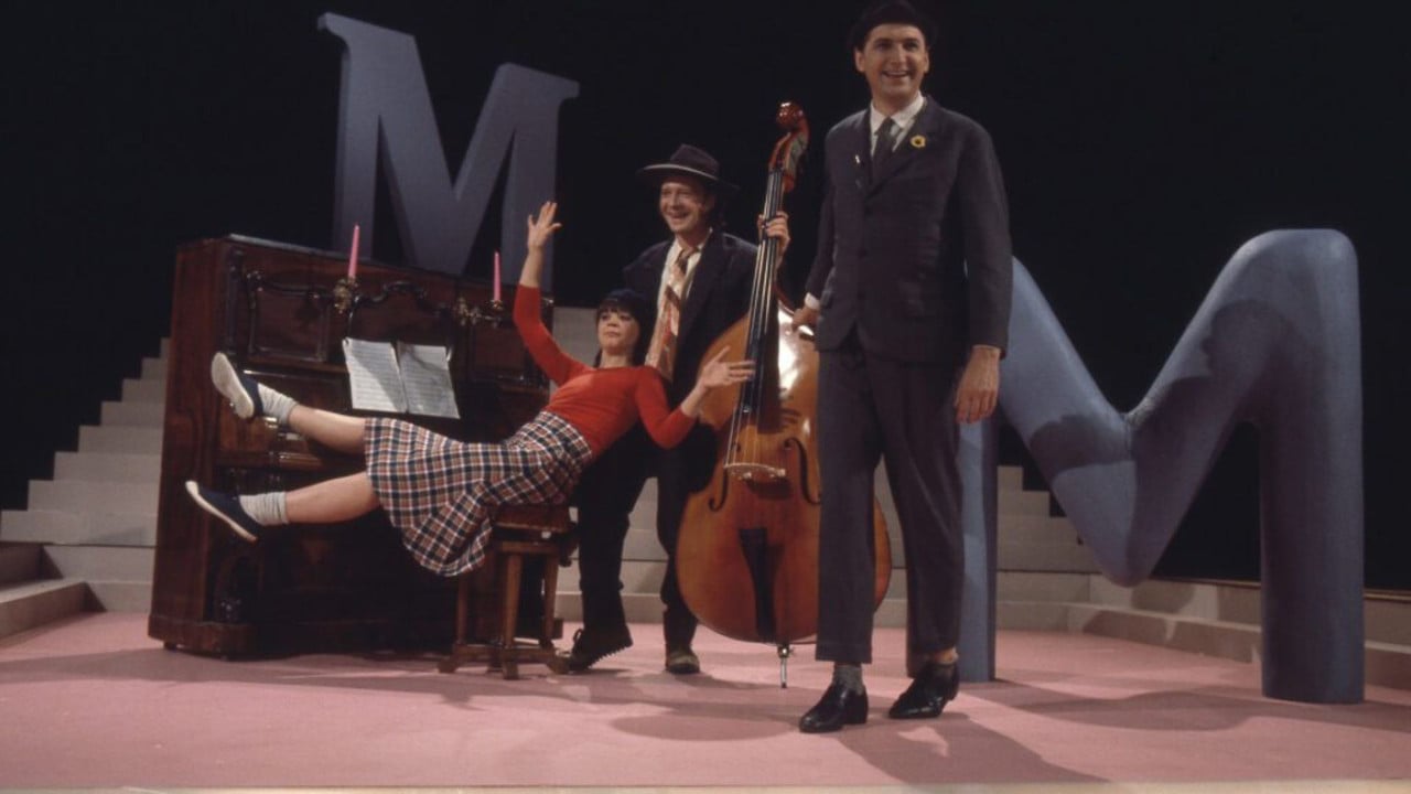 Fem myror är fler än fyra elefanter backdrop