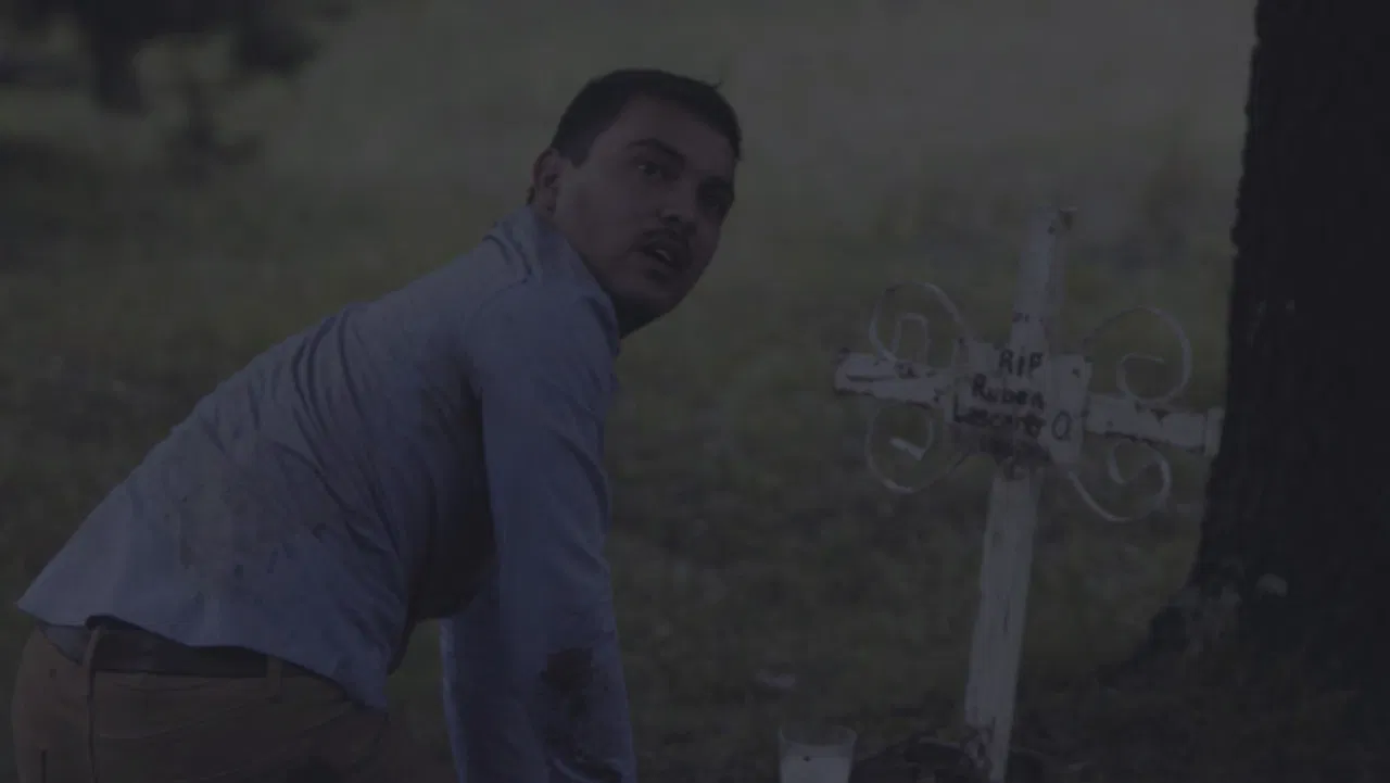 El Retorno Perpetuo backdrop