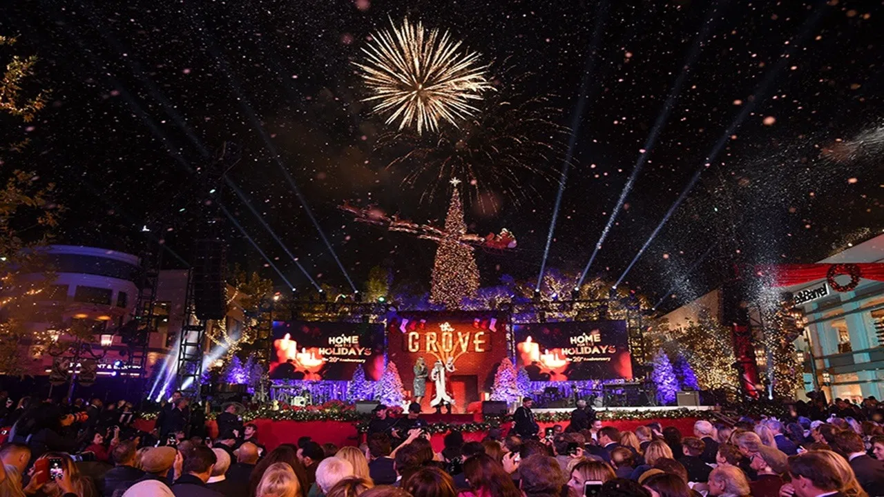 A Home for the Holidays: The 20th Anniversary backdrop