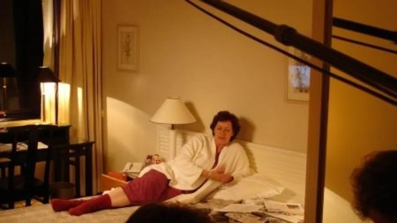 Sylvia Kristel: Nu backdrop