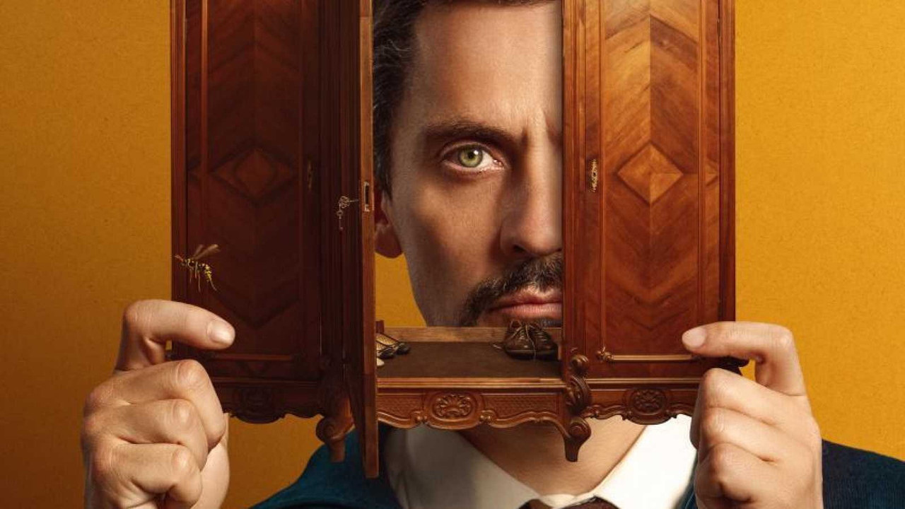 Staring at Strangers backdrop