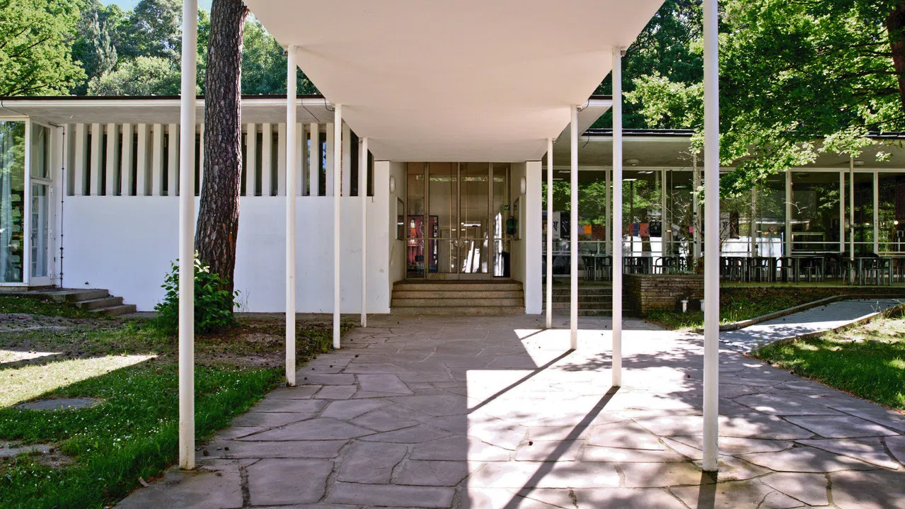 Sep Ruf - Architect of Modernism backdrop