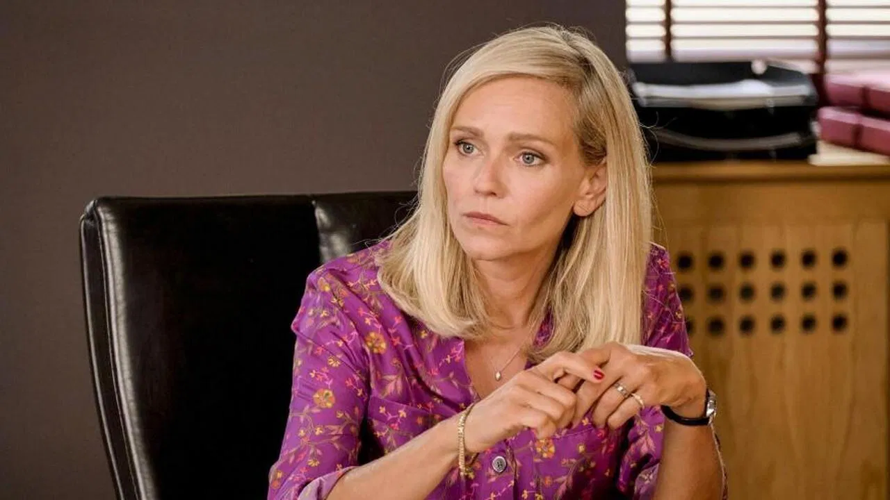 Face à face backdrop