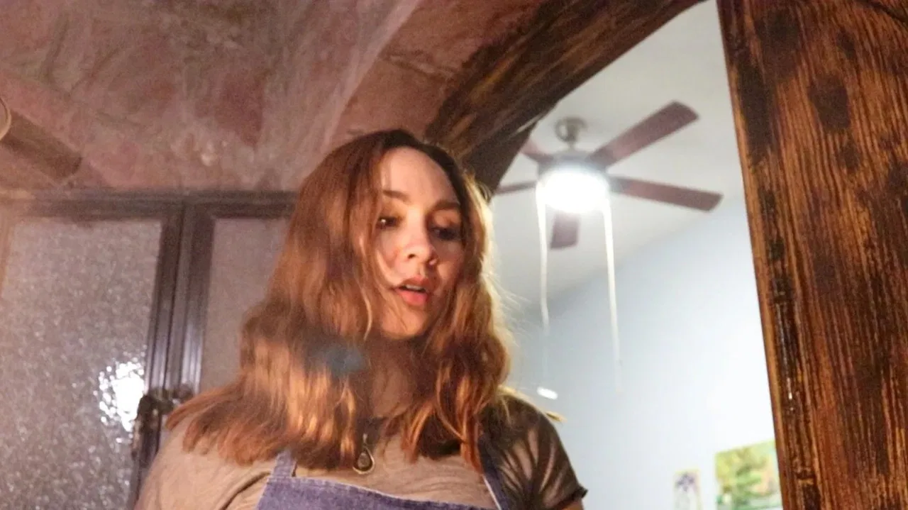 Parcialmente Cromático backdrop