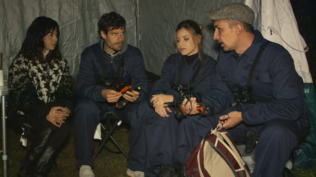 Alla ricerca dei fantasmi italiani backdrop