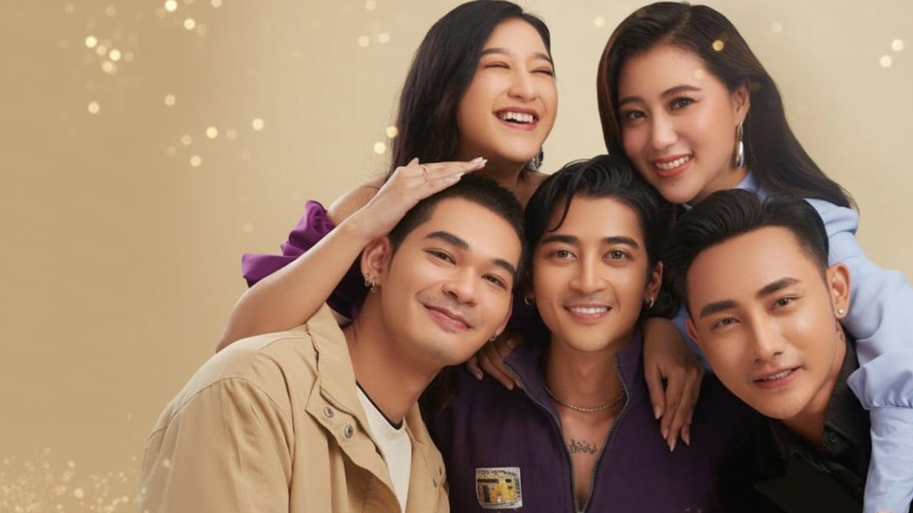 CANDY FRIENDS backdrop