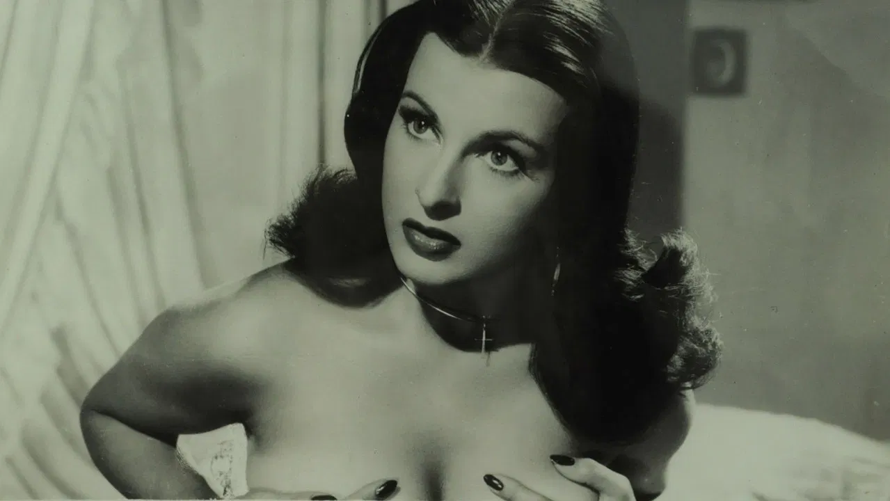 L'inafferrabile 12 backdrop