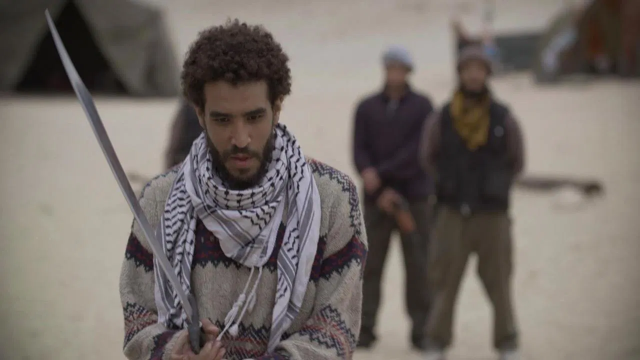 La chute des hommes backdrop