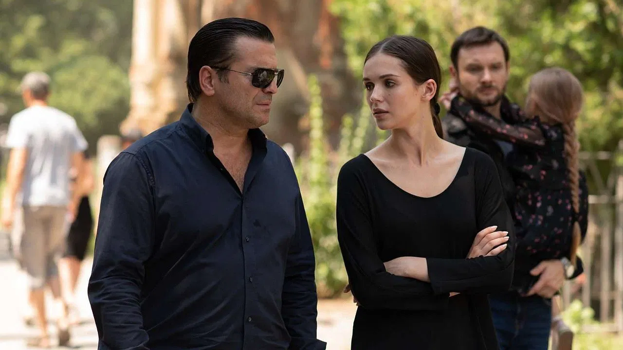 За семью печатями backdrop