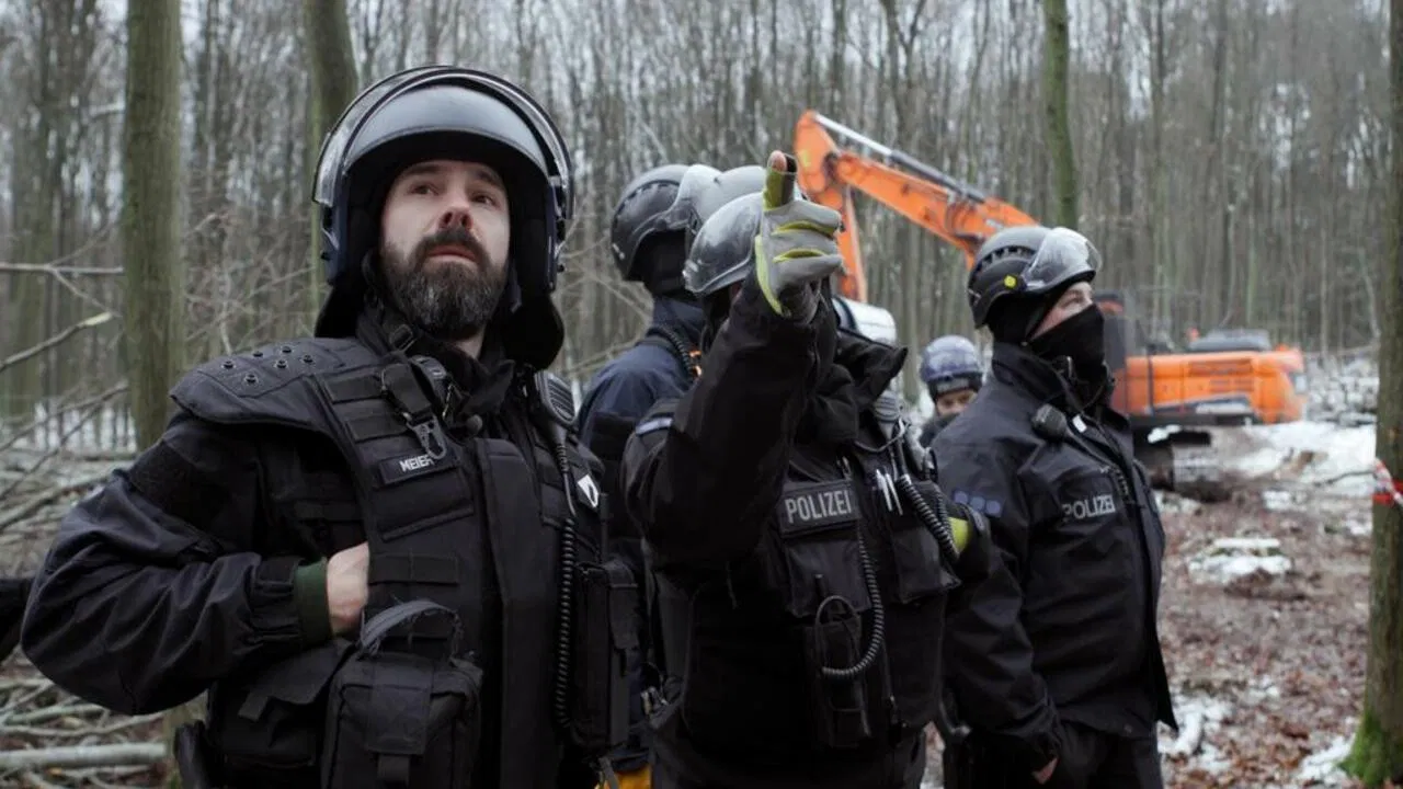 Die Autobahn - Kampf um die A 49 backdrop