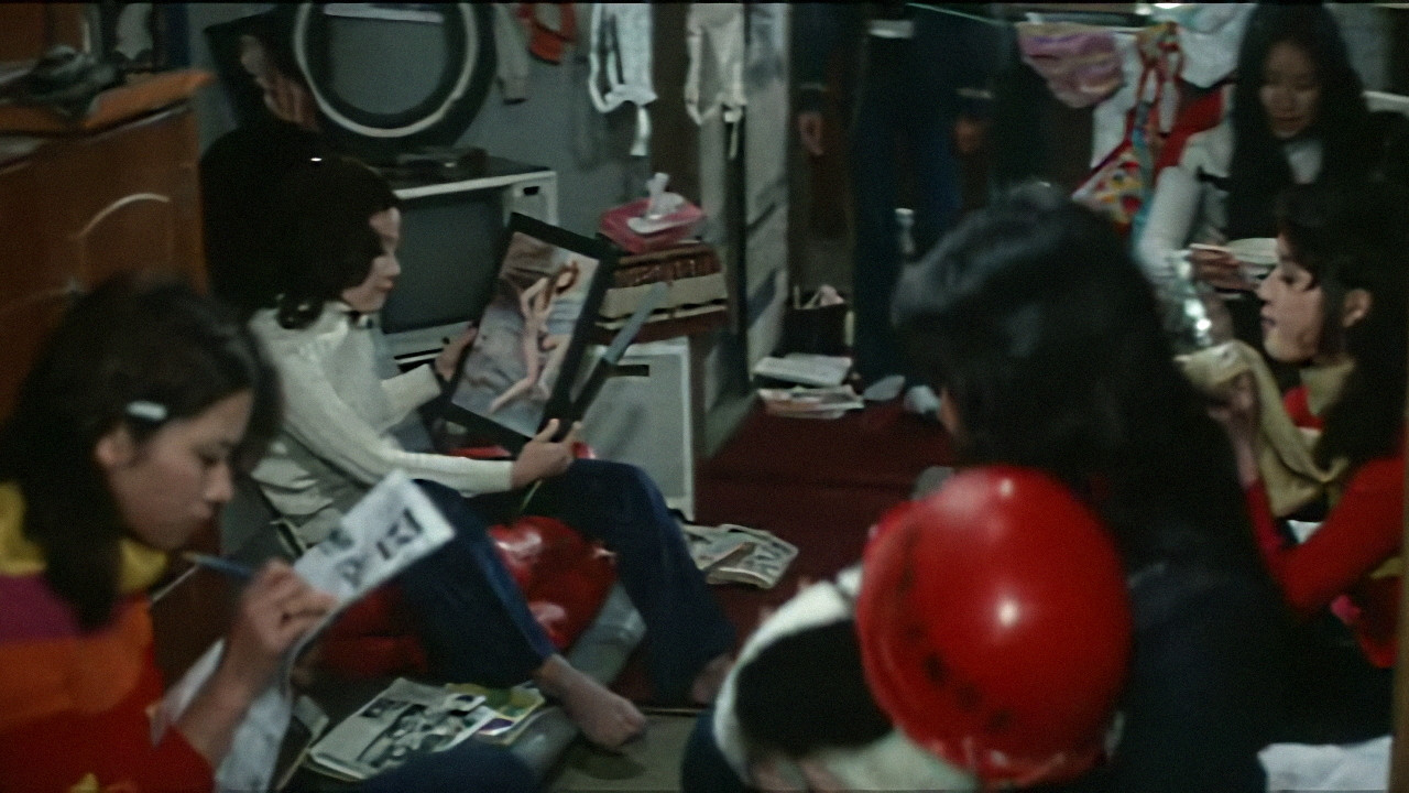 Girl Boss Blues - Queen Bee's Challenge backdrop