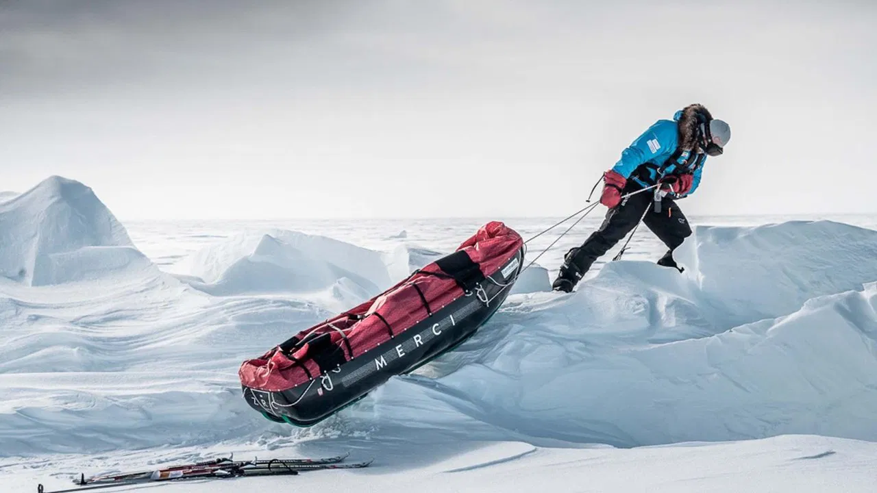 Arktic, 62 jours en solitaire backdrop