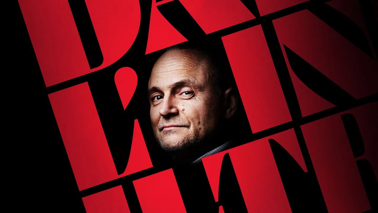 Dale l'infiltré backdrop