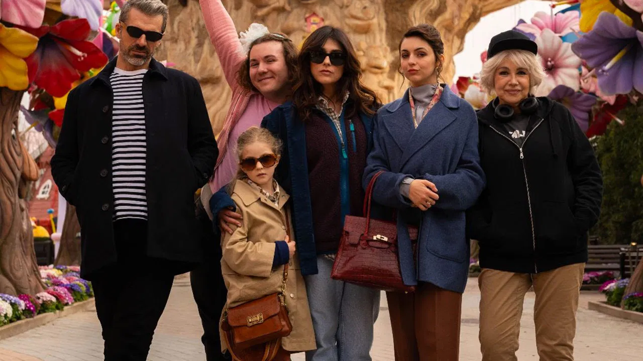 Una famiglia sottosopra backdrop