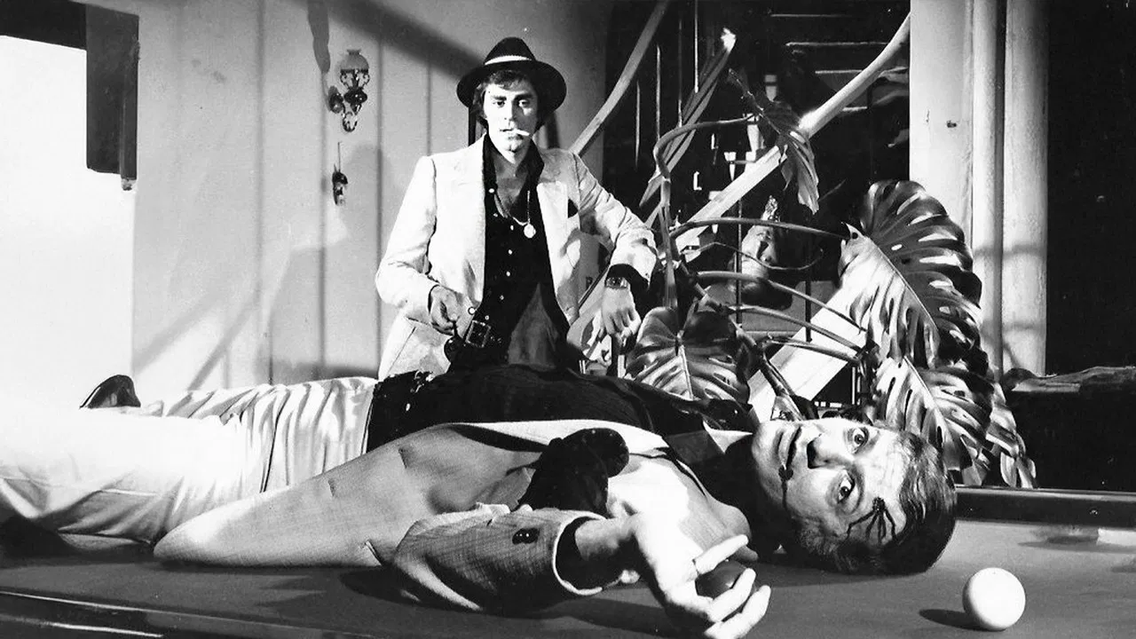 Four Hot Flirts backdrop