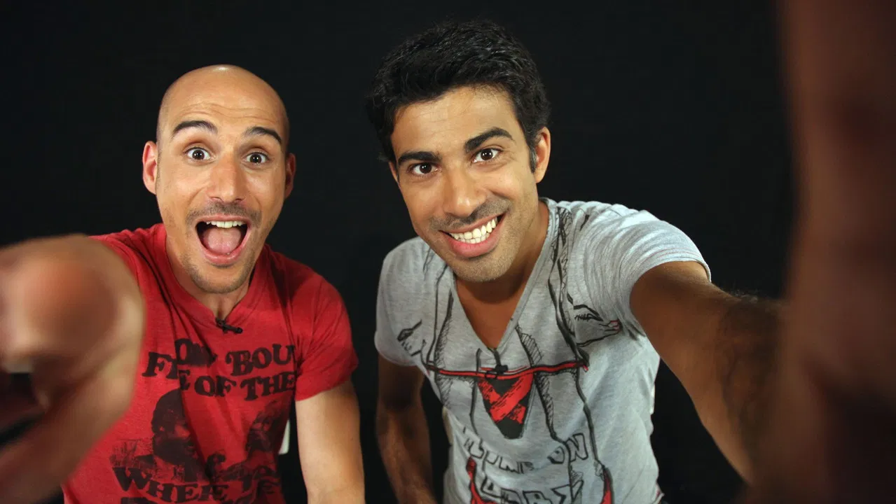 Miko et Cartman ne foutent rien backdrop