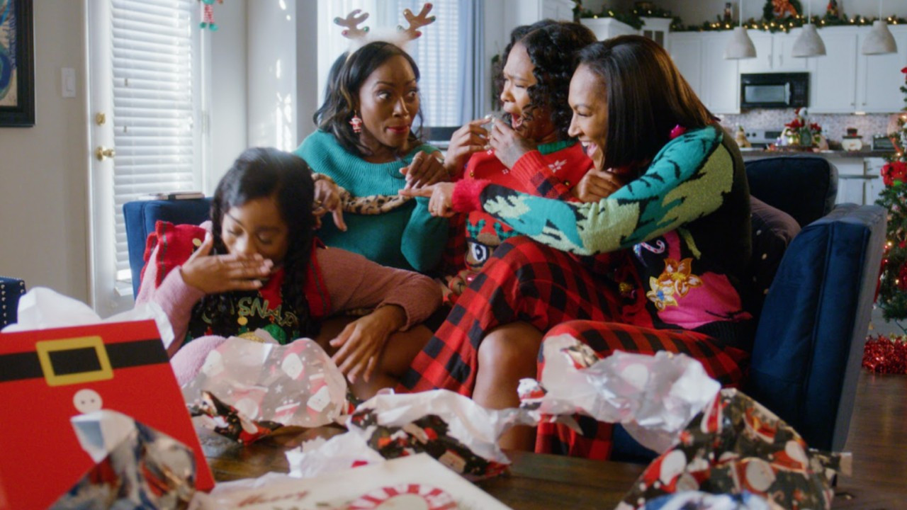 Vera’s Holiday Flop backdrop