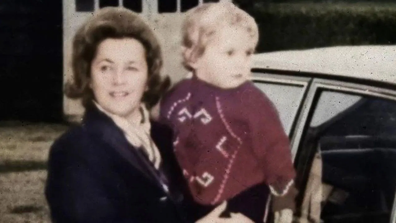 The Disappearance of Renee and Andrew MacRae backdrop