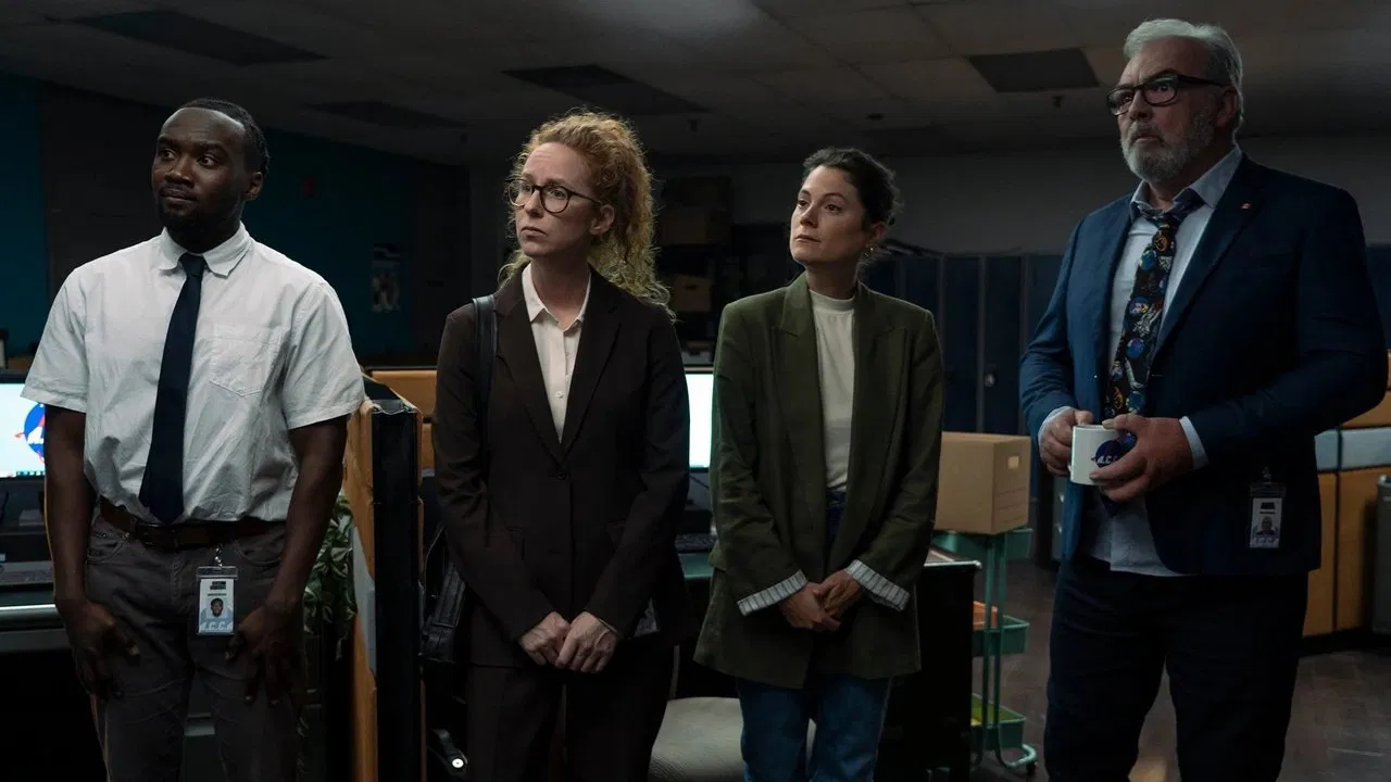 Ils sont parmi nous backdrop